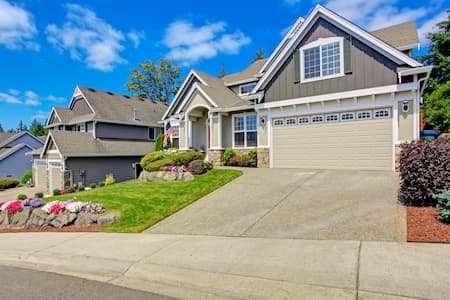 Restore Your Home's Curb Appeal With Professional Driveway Cleaning